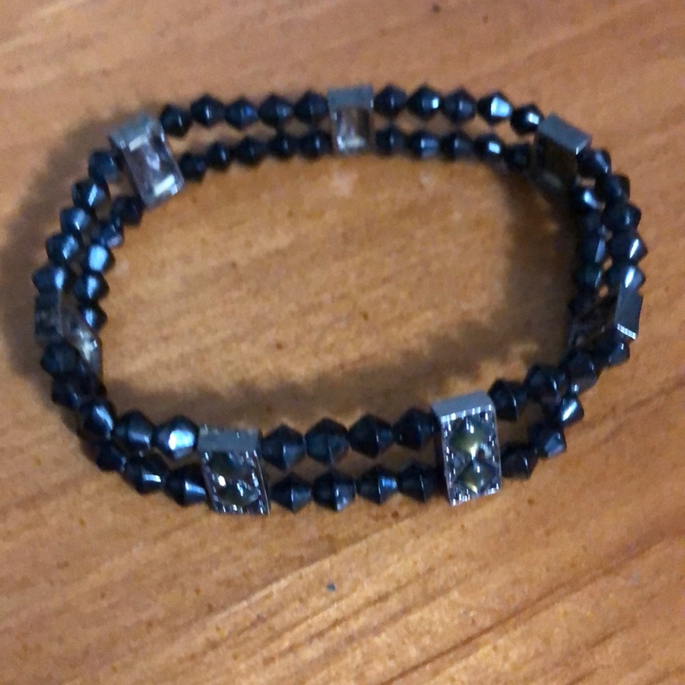 Black two strand stretch crystal bracelet & drop earrings